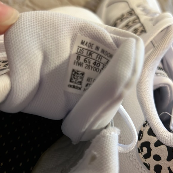 ADIDAS cheetah sneakers - Picture 4 of 5